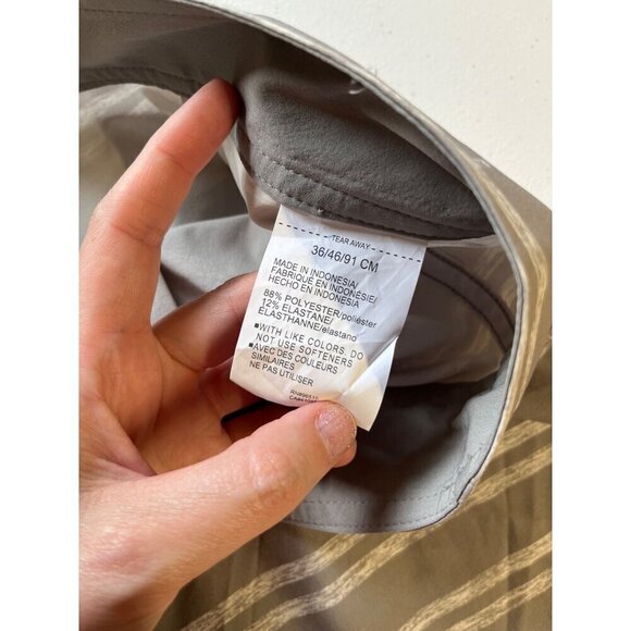 Under Armour Mens Loose Fit Striped Swim Trunks Board Shorts Heatgear Sz 36 READ - Picture 8 of 9